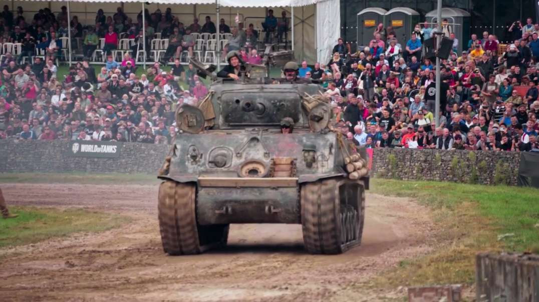 Uma exibição brilhante de alta velocidade do veterano blindado Sherman "Fury"!