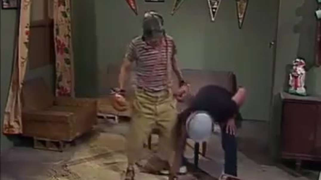 Chaves ! Isso é boxe  não uma briga de mulas