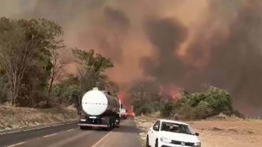 Fogo  !  Na Rodovia interior de São Paulo